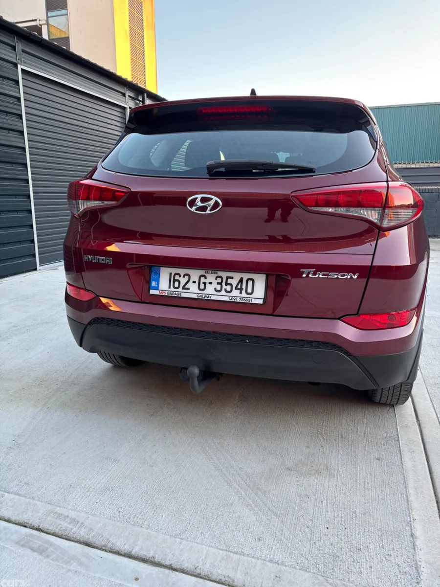 Hyundai Tucson SUV, Diesel, 2016, Red