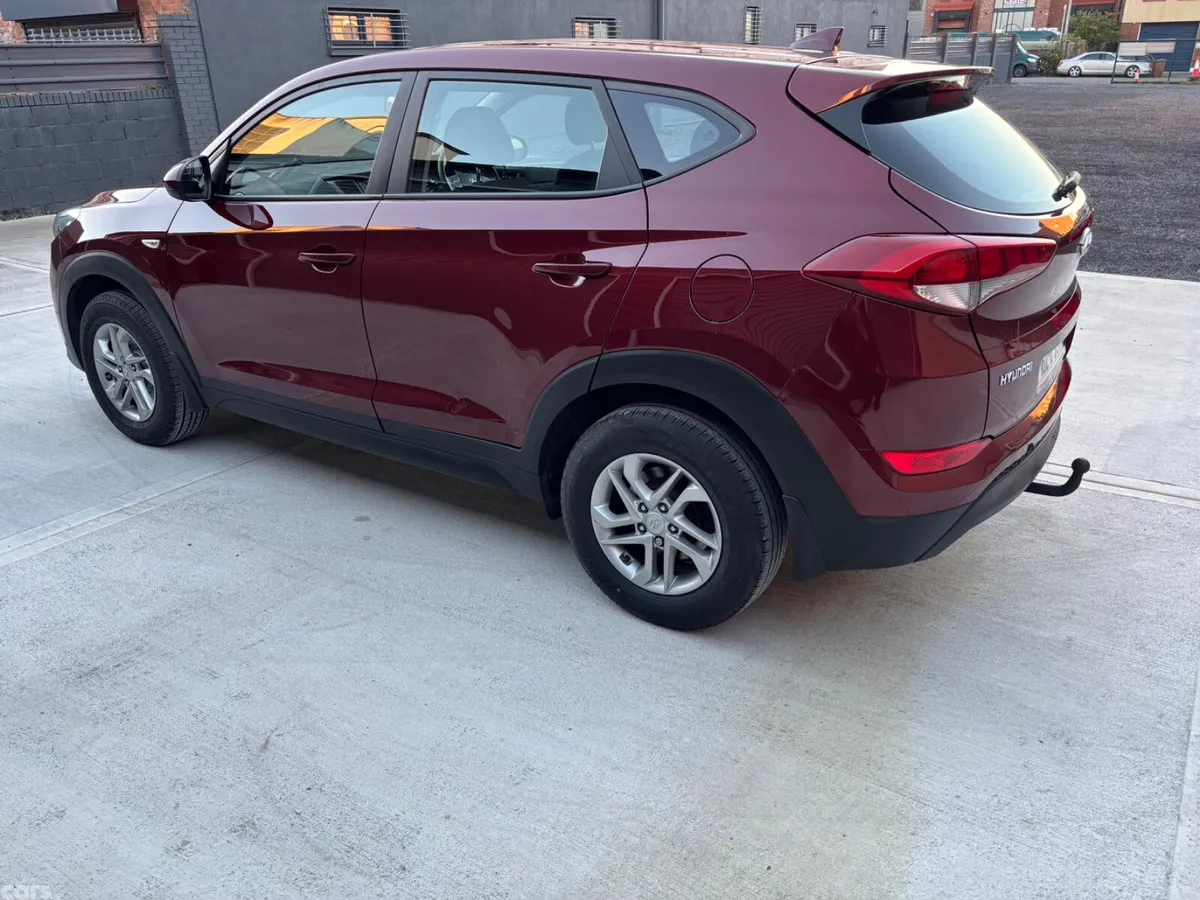Hyundai Tucson SUV, Diesel, 2016, Red