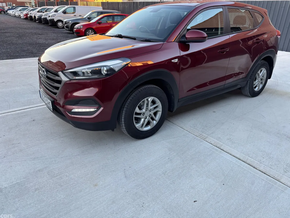Hyundai Tucson SUV, Diesel, 2016, Red