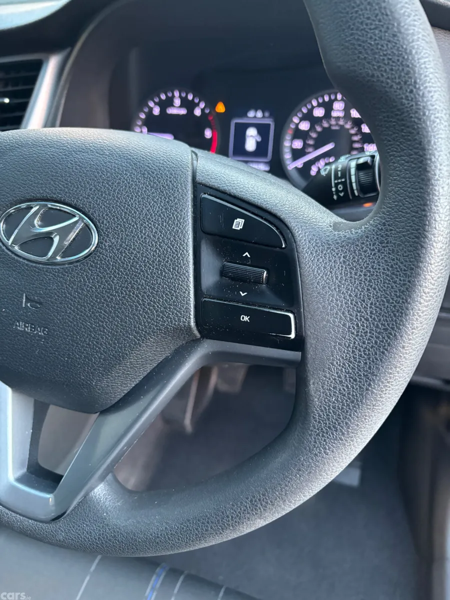 Hyundai Tucson SUV, Diesel, 2016, Red