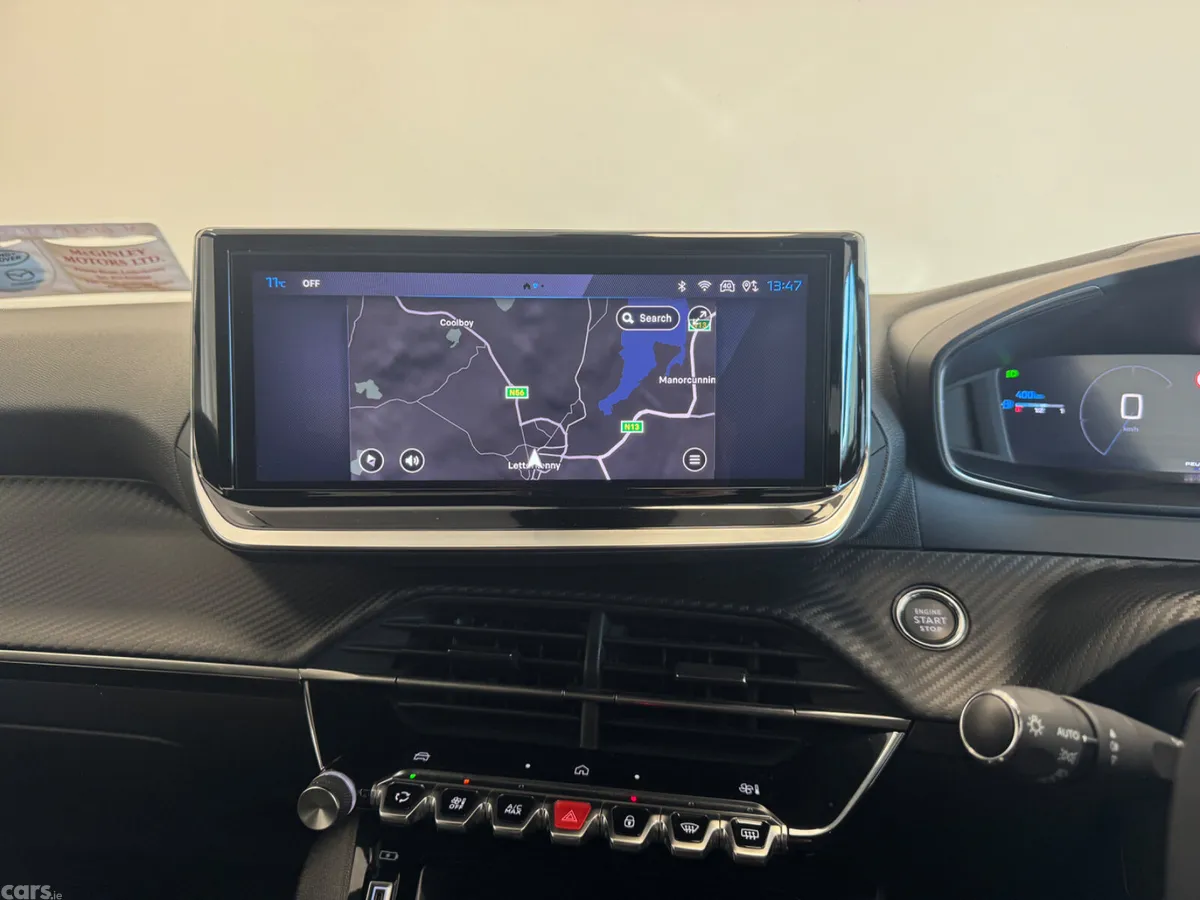 Peugeot 2008 MPV, Petrol, 2024, Grey