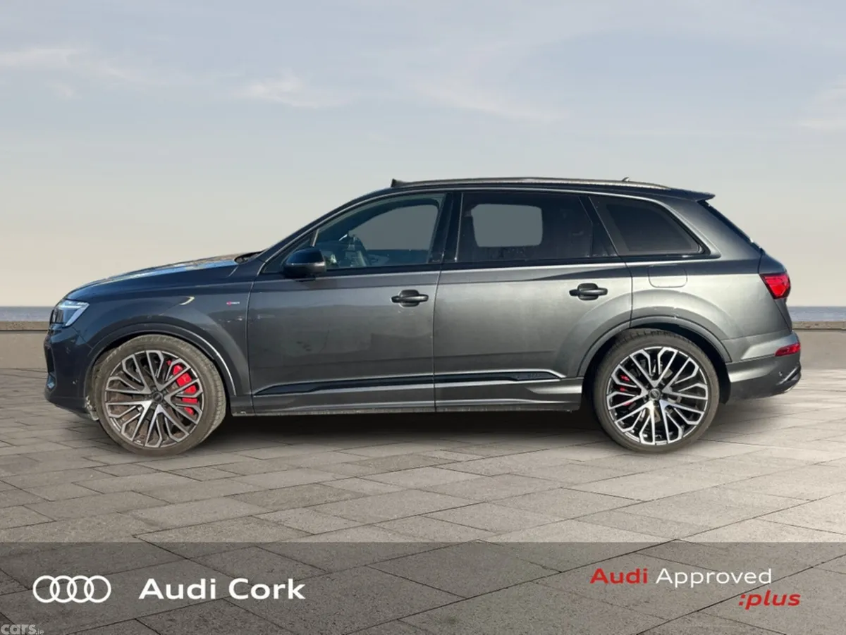 Audi Q7 Hatchback, Petrol Plug-in Hybrid, 2026, 