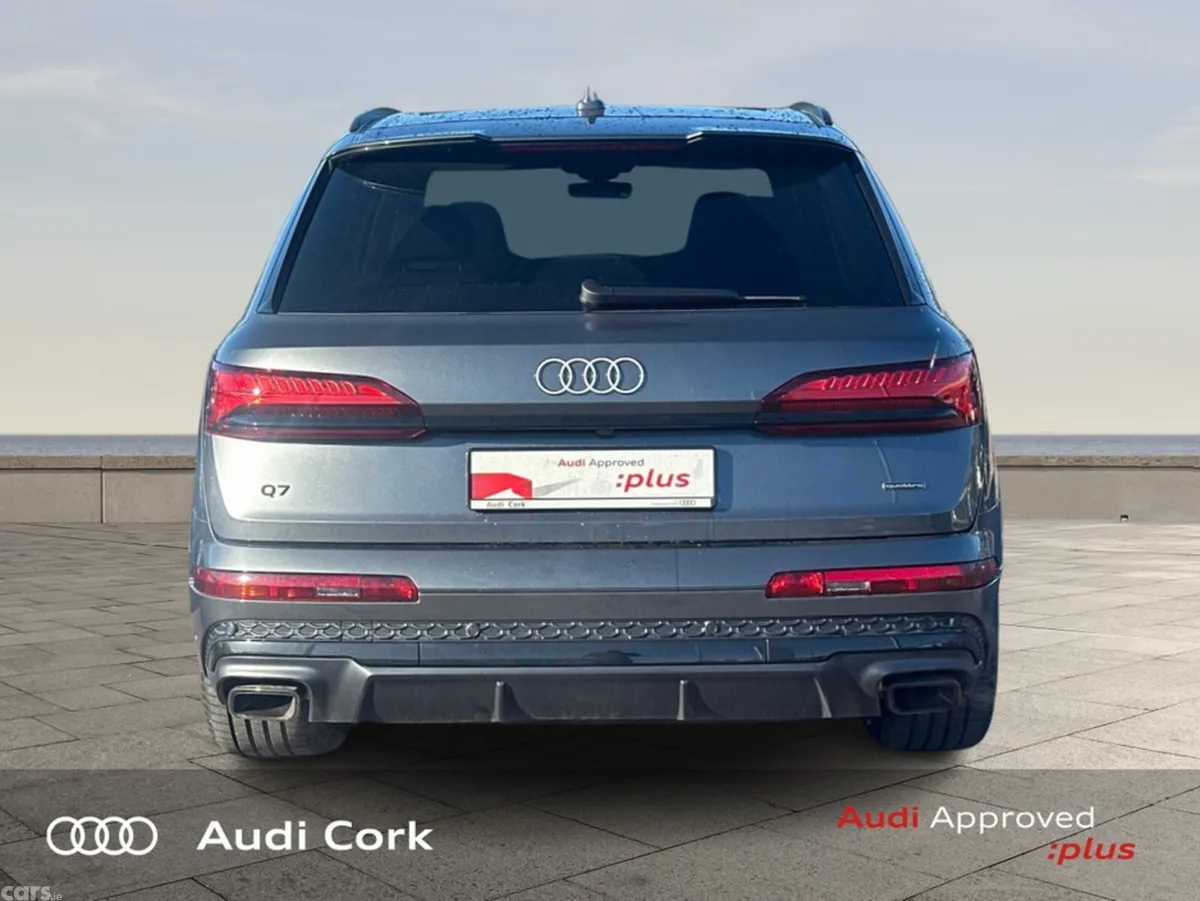 Audi Q7 Hatchback, Petrol Plug-in Hybrid, 2026, 