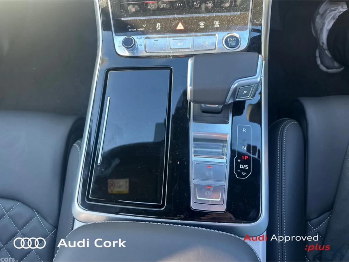 Audi Q7 Hatchback, Petrol Plug-in Hybrid, 2026, 