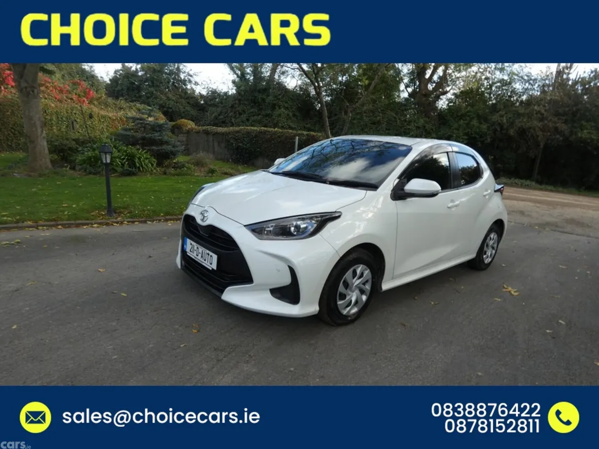 Toyota Yaris Hatchback, Petrol, 2021, White