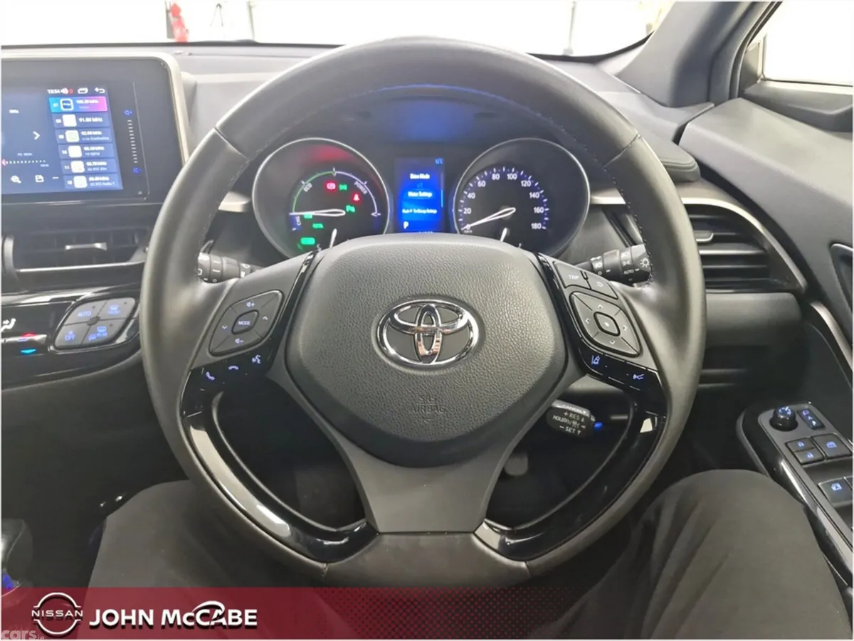 Toyota C-HR SUV, Petrol Hybrid, 2019, White