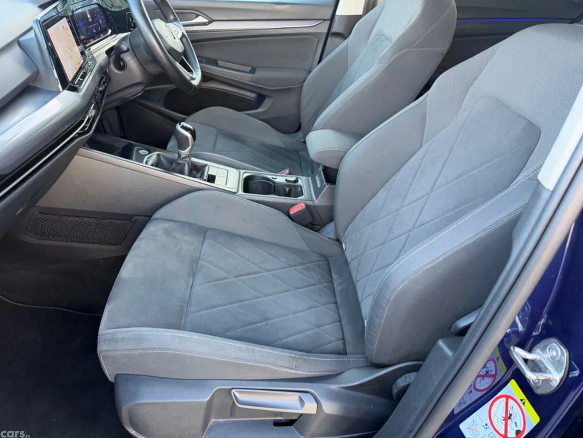 Volkswagen Golf Hatchback, Petrol, 2022, Blue