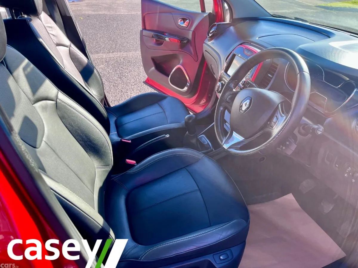 Renault Captur Hatchback, Diesel, 2016, Red