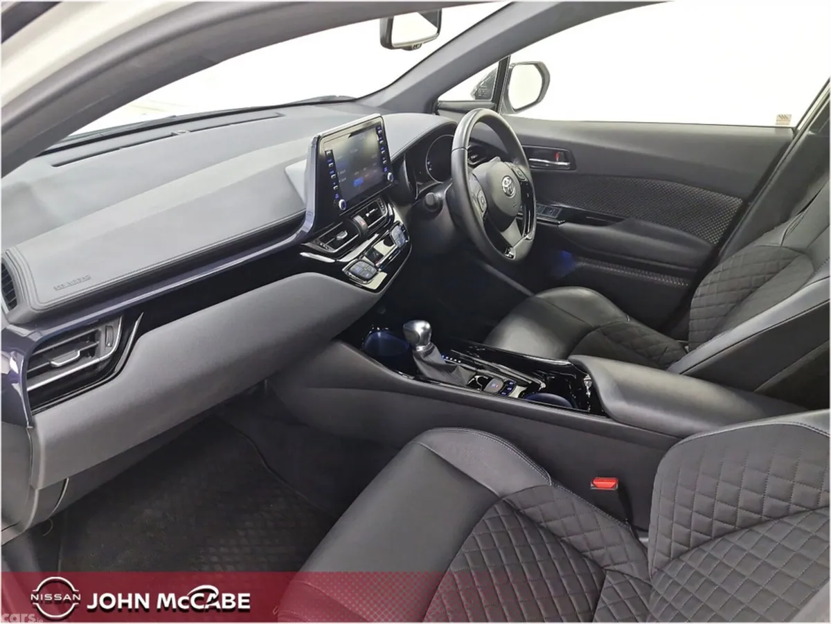 Toyota C-HR SUV, Petrol Hybrid, 2022, White