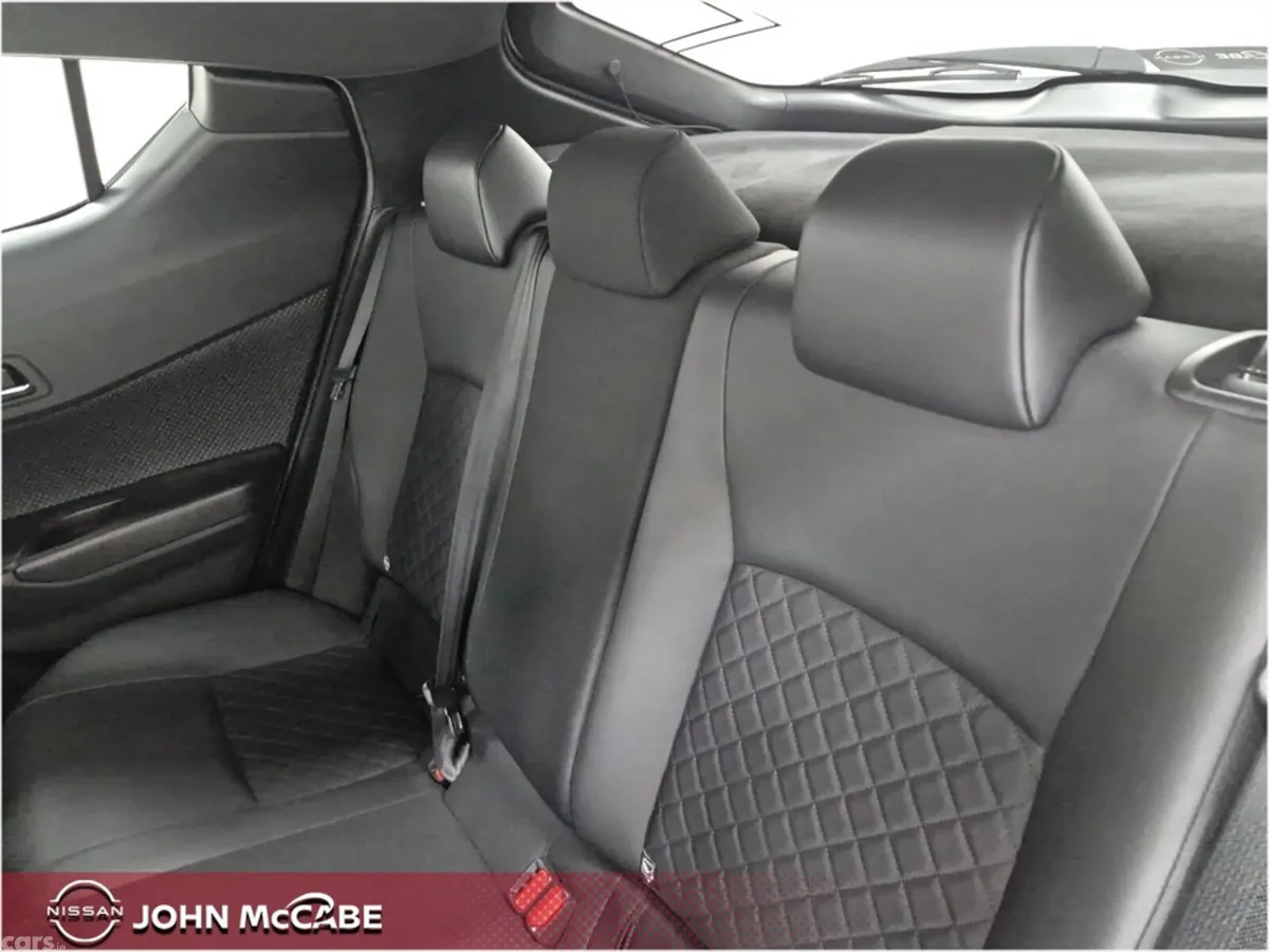 Toyota C-HR SUV, Petrol Hybrid, 2022, White