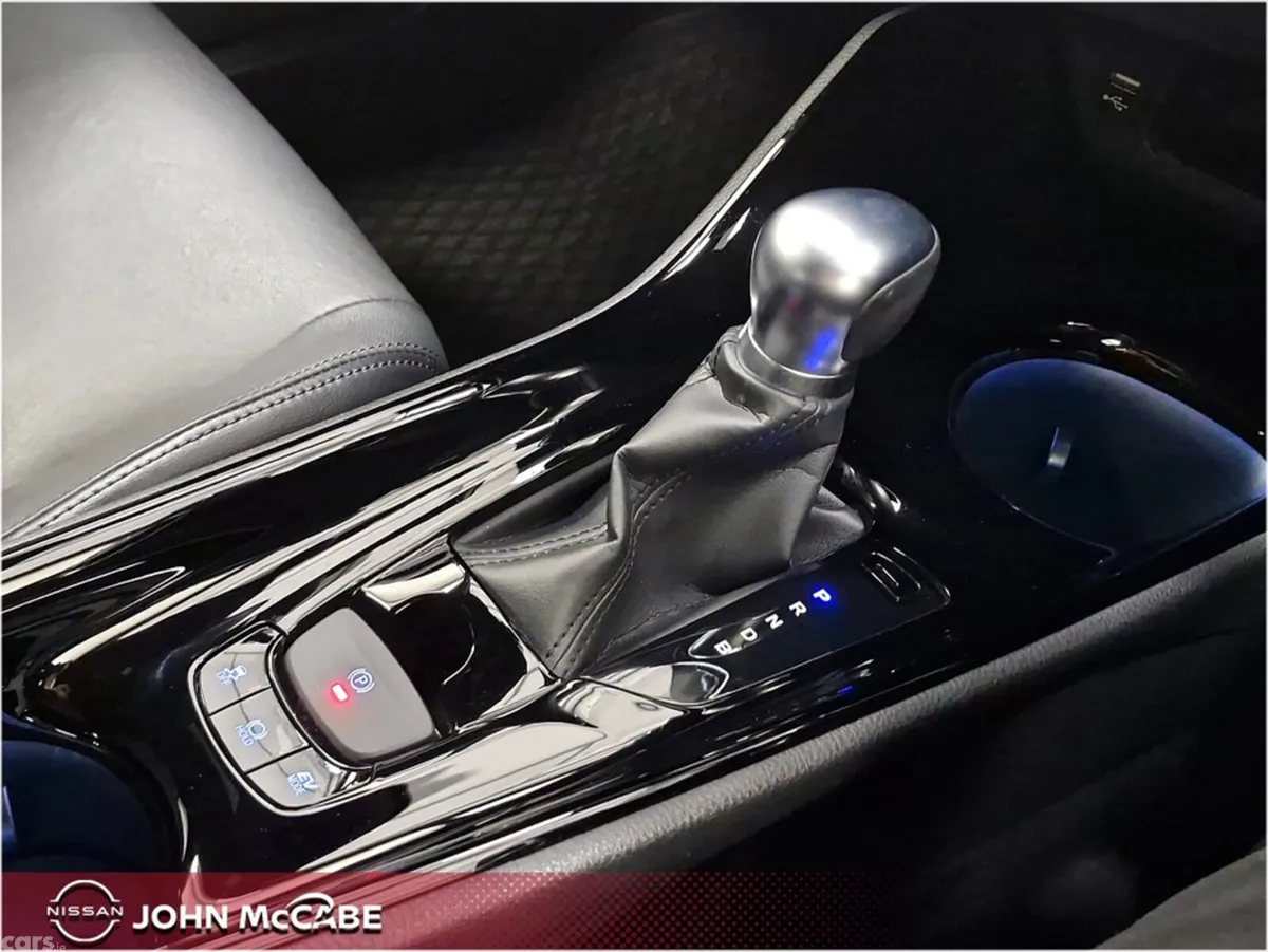Toyota C-HR SUV, Petrol Hybrid, 2022, White