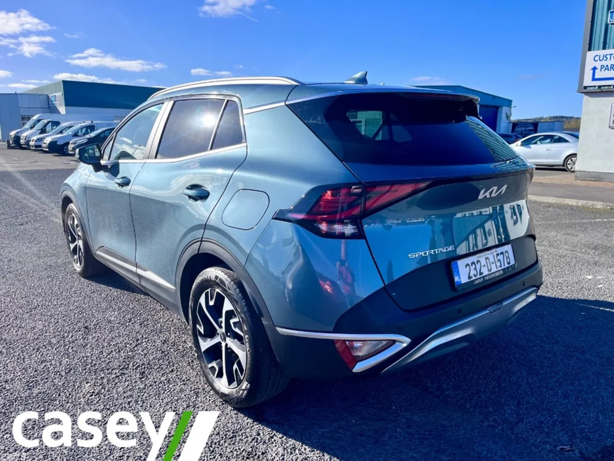 Kia Sportage MPV, Diesel, 2023, Grey
