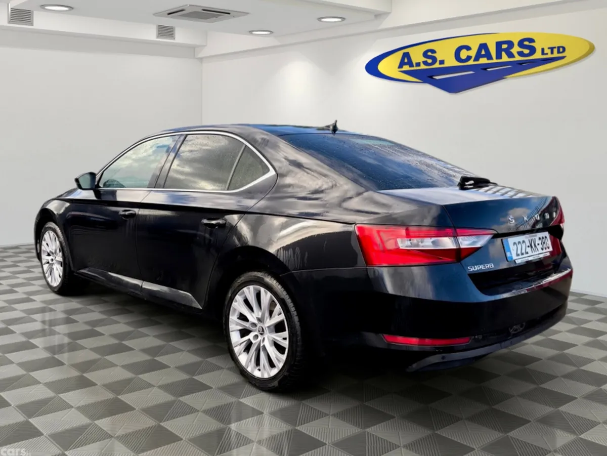 Skoda Superb Hatchback, Diesel, 2022, Black