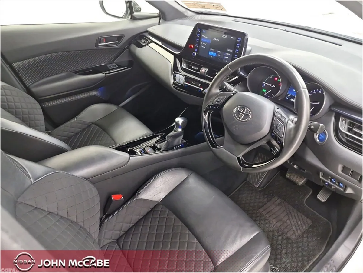 Toyota C-HR SUV, Petrol Hybrid, 2022, White