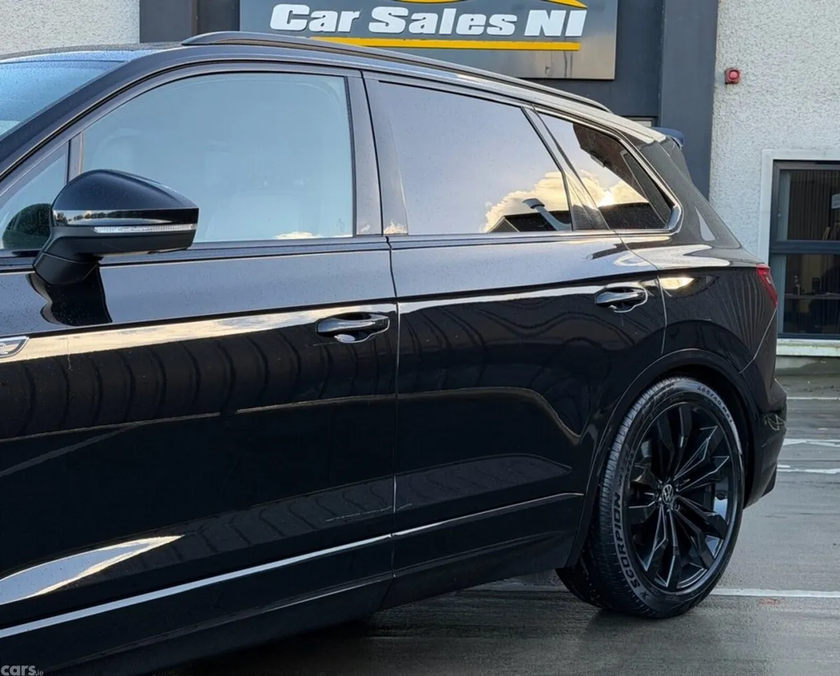 Volkswagen Touareg SUV, Diesel, 2023, Black