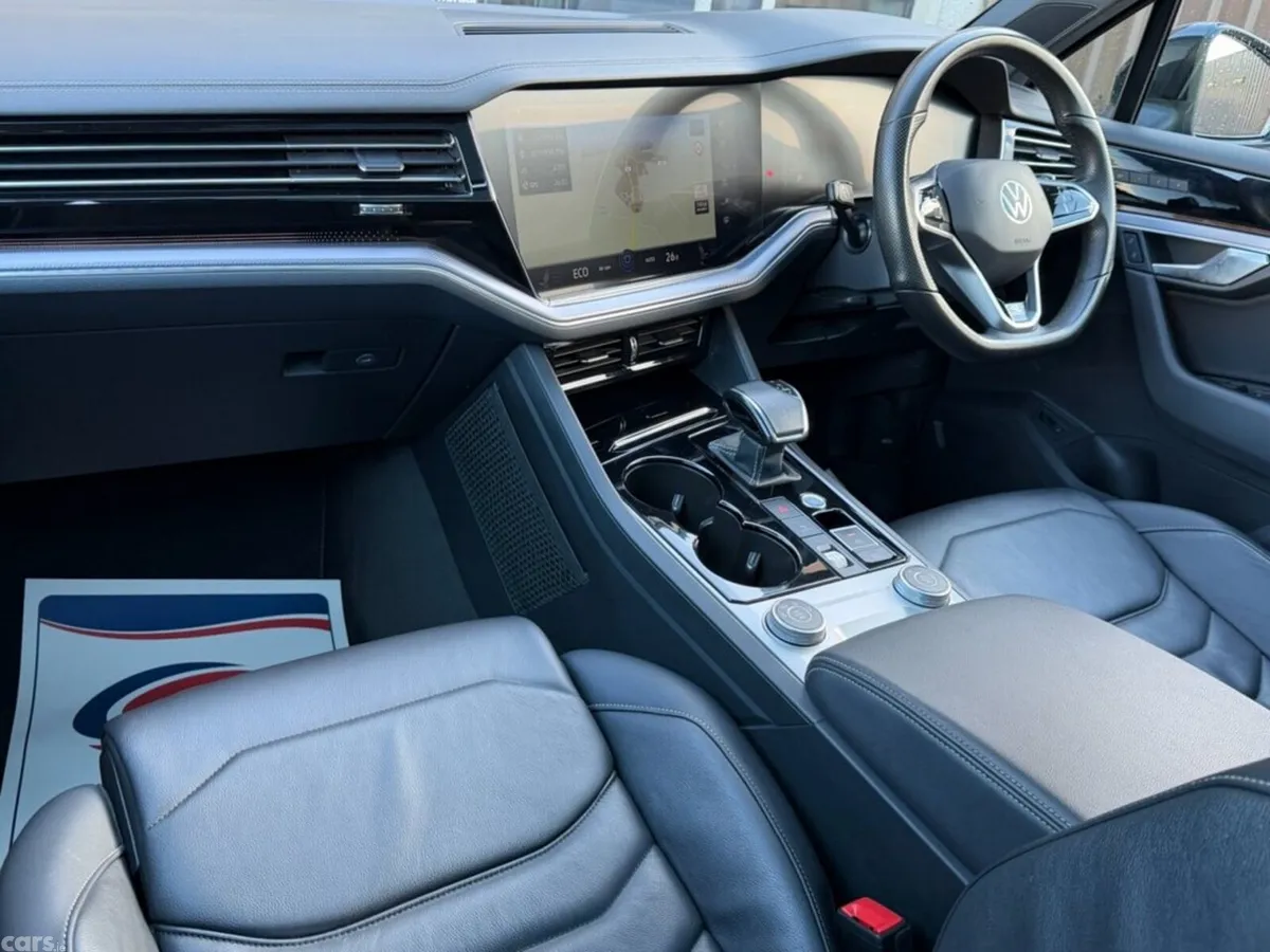 Volkswagen Touareg SUV, Diesel, 2023, Black
