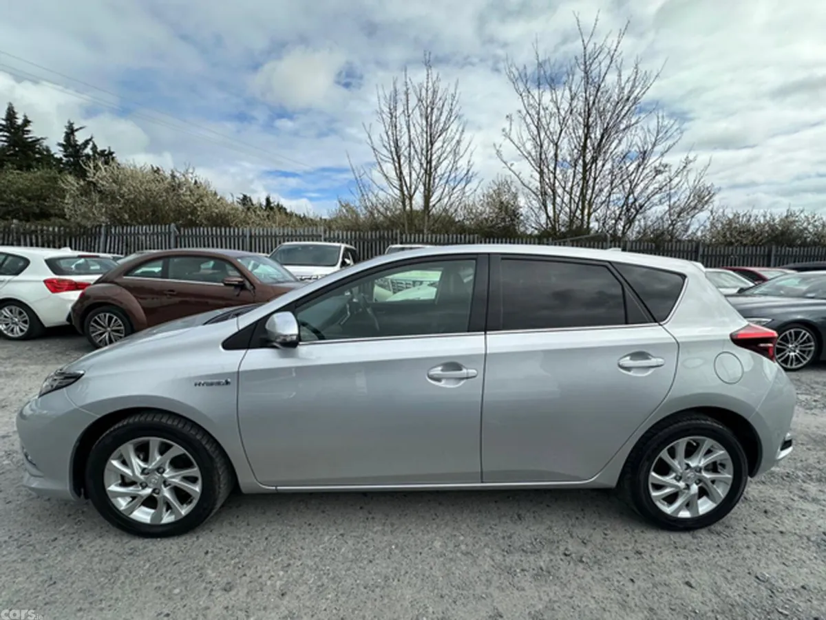 Toyota Auris Hatchback, Petrol Hybrid, 2016, Silver