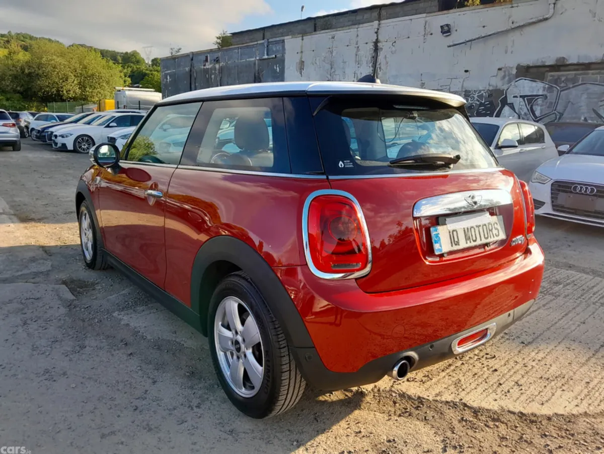 Mini Cooper Hatchback, Diesel, 2017, Red