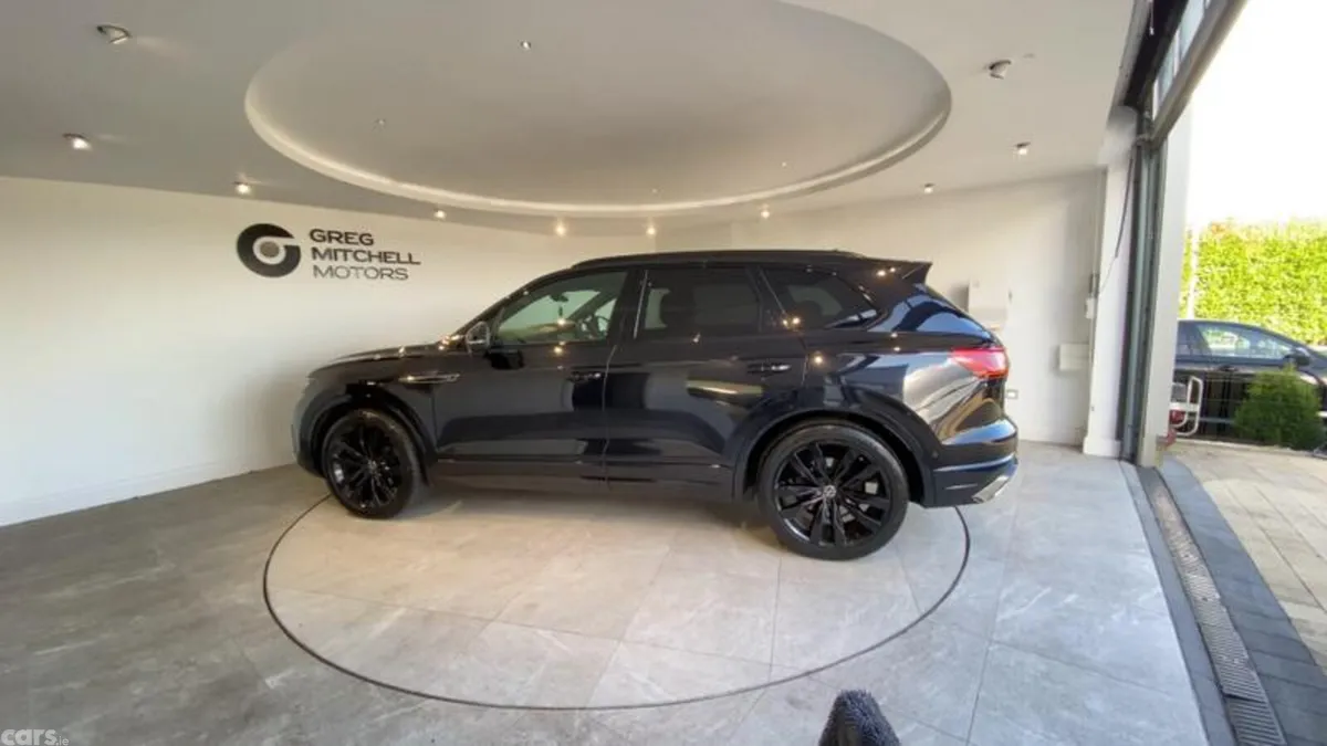 Volkswagen Touareg SUV, Diesel, 2022, Black