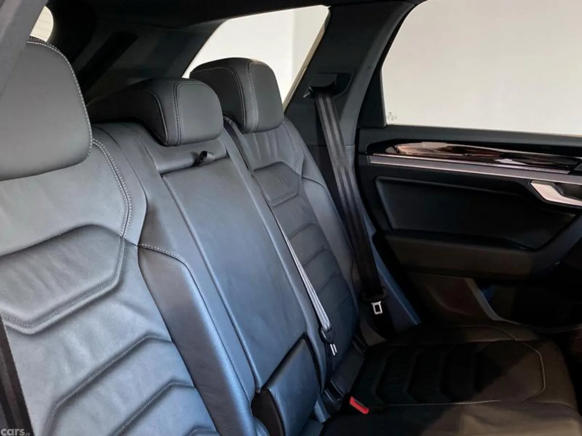 Volkswagen Touareg SUV, Diesel, 2022, Black