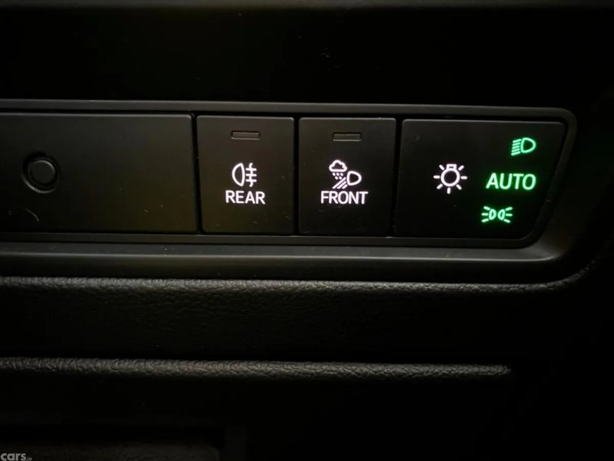 Volkswagen Touareg SUV, Diesel, 2022, Black