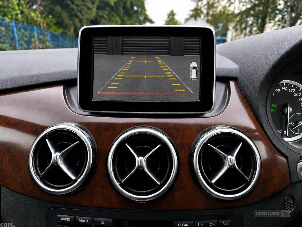 Mercedes-Benz B-Class , Petrol, 2014, White