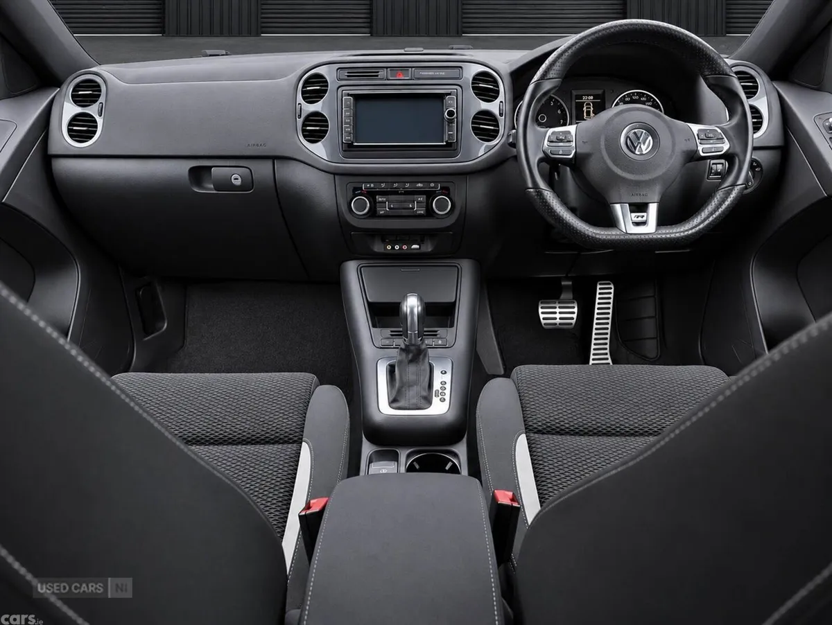 Volkswagen Tiguan , Petrol, 2014, Black