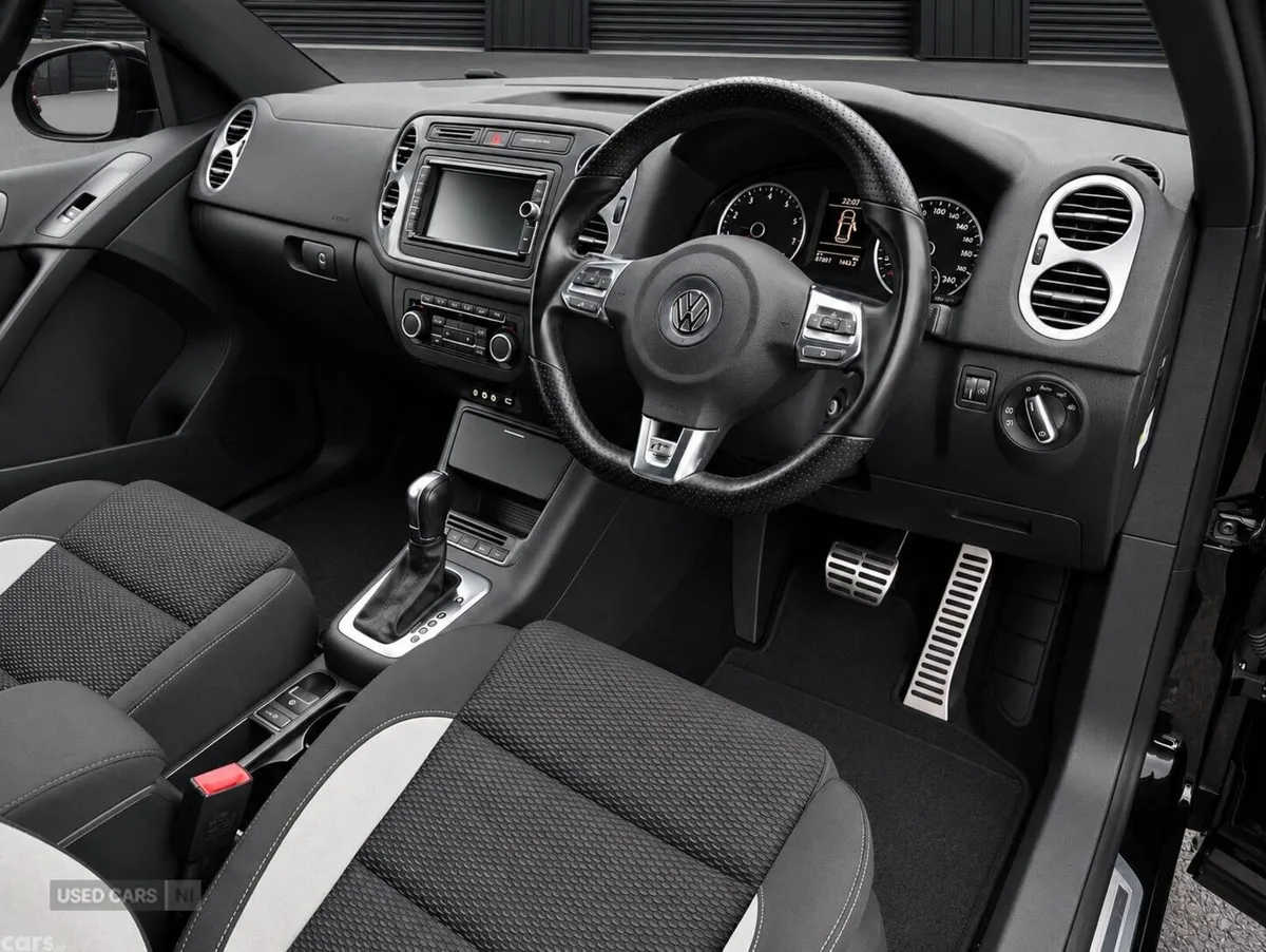 Volkswagen Tiguan , Petrol, 2014, Black