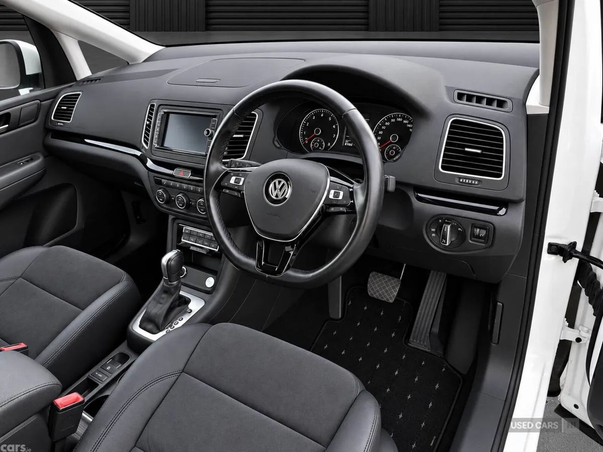 Volkswagen Sharan , Petrol, 2015, 