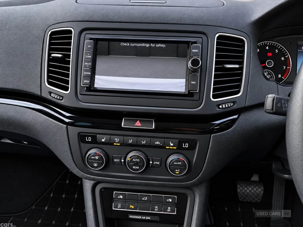 Volkswagen Sharan , Petrol, 2015, 