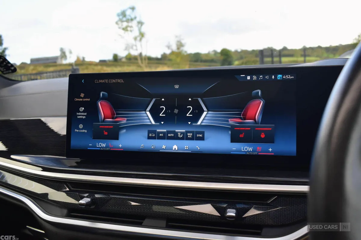 BMW X5 SUV, Diesel Hybrid, 2024, Blue