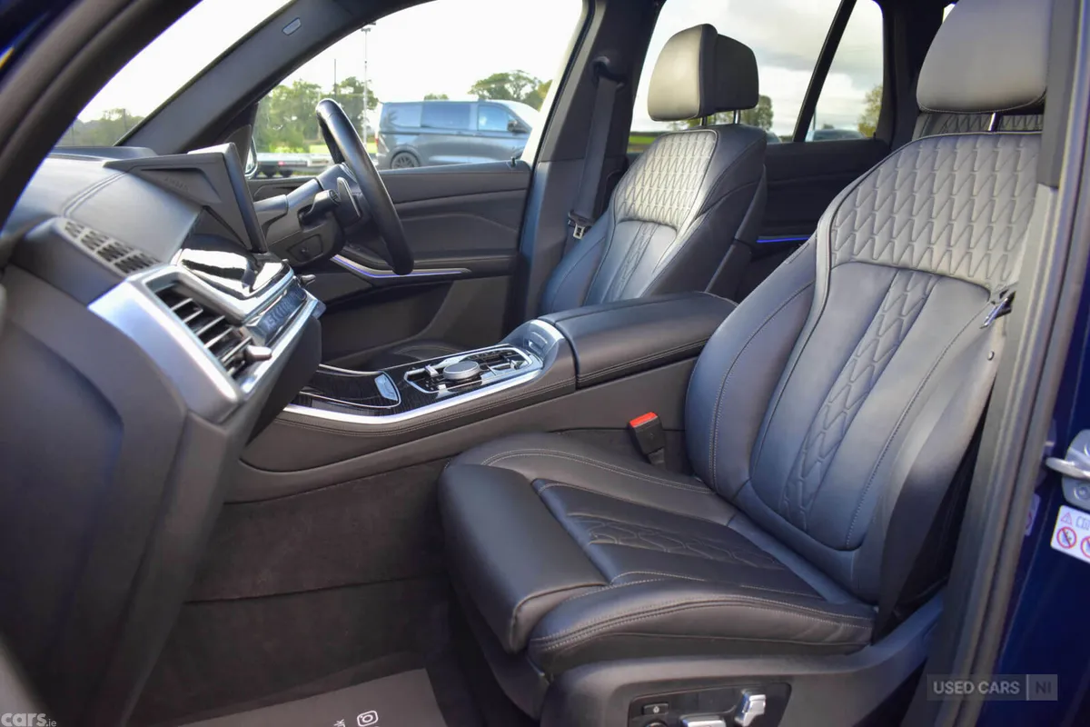 BMW X5 SUV, Diesel Hybrid, 2024, Blue