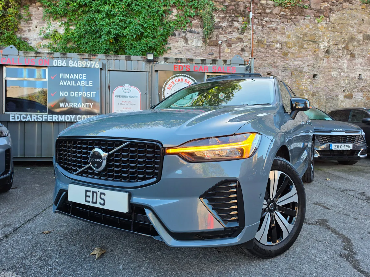 Volvo XC60 SUV, Petrol Hybrid, 2023, Grey