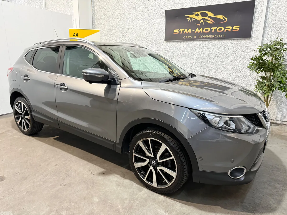Nissan Qashqai Hatchback, Diesel, 2016, Grey