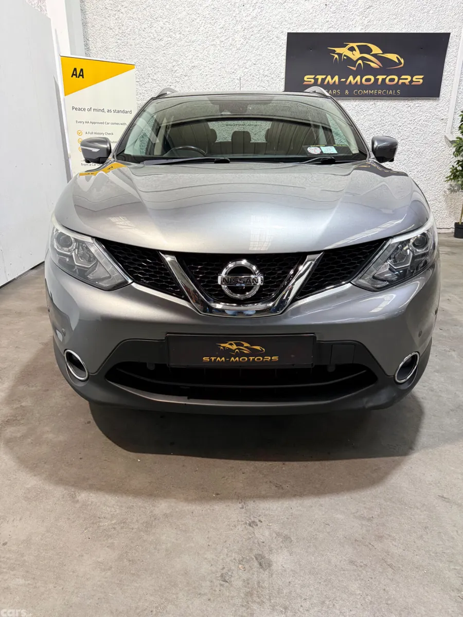 Nissan Qashqai Hatchback, Diesel, 2016, Grey