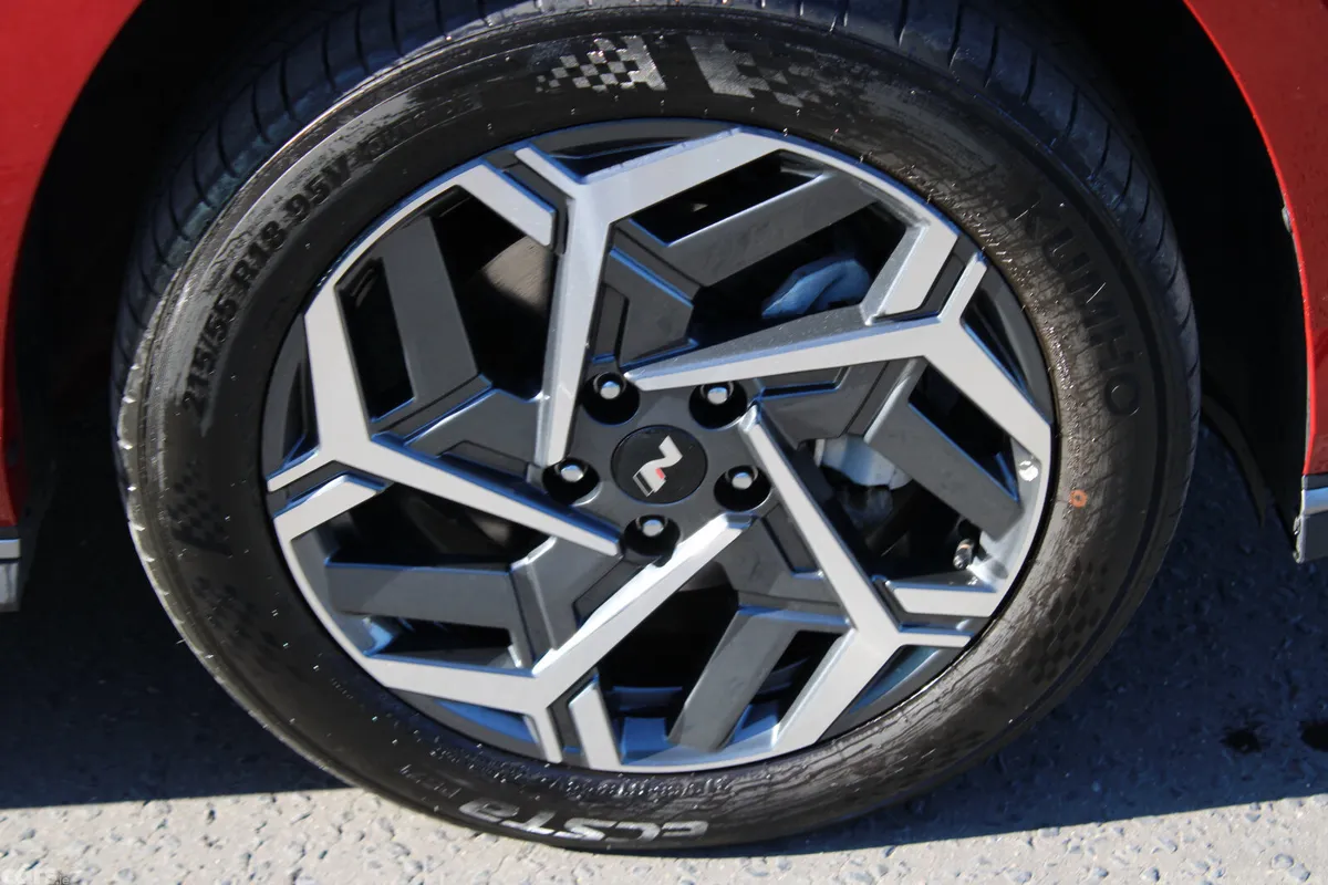 Hyundai KONA MPV, Petrol, 2026, Red