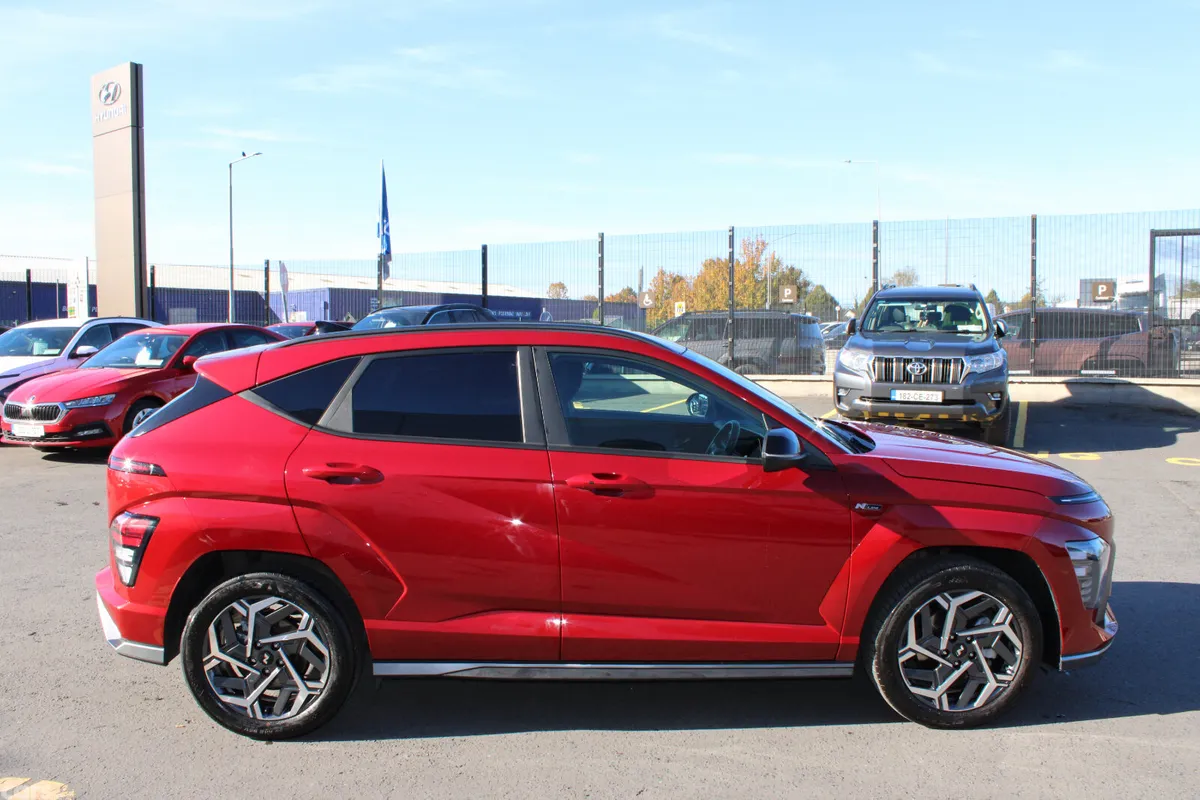 Hyundai KONA MPV, Petrol, 2026, Red