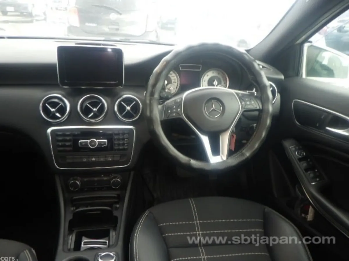 Mercedes-Benz A-Class Hatchback, Petrol, 2013, White