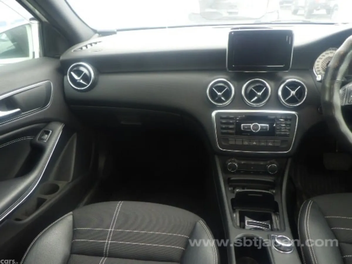 Mercedes-Benz A-Class Hatchback, Petrol, 2013, White