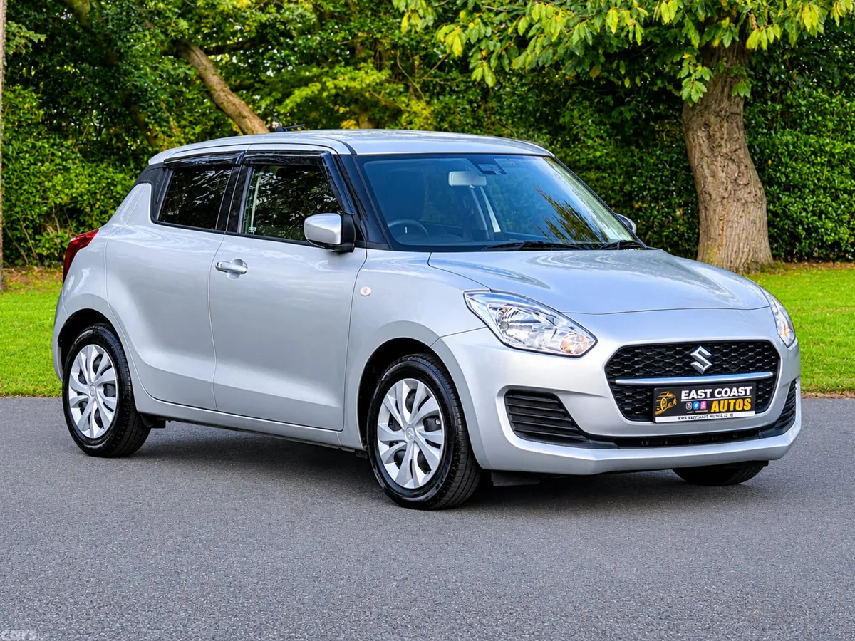 Suzuki Swift Hatchback, Petrol, 2021, Silver