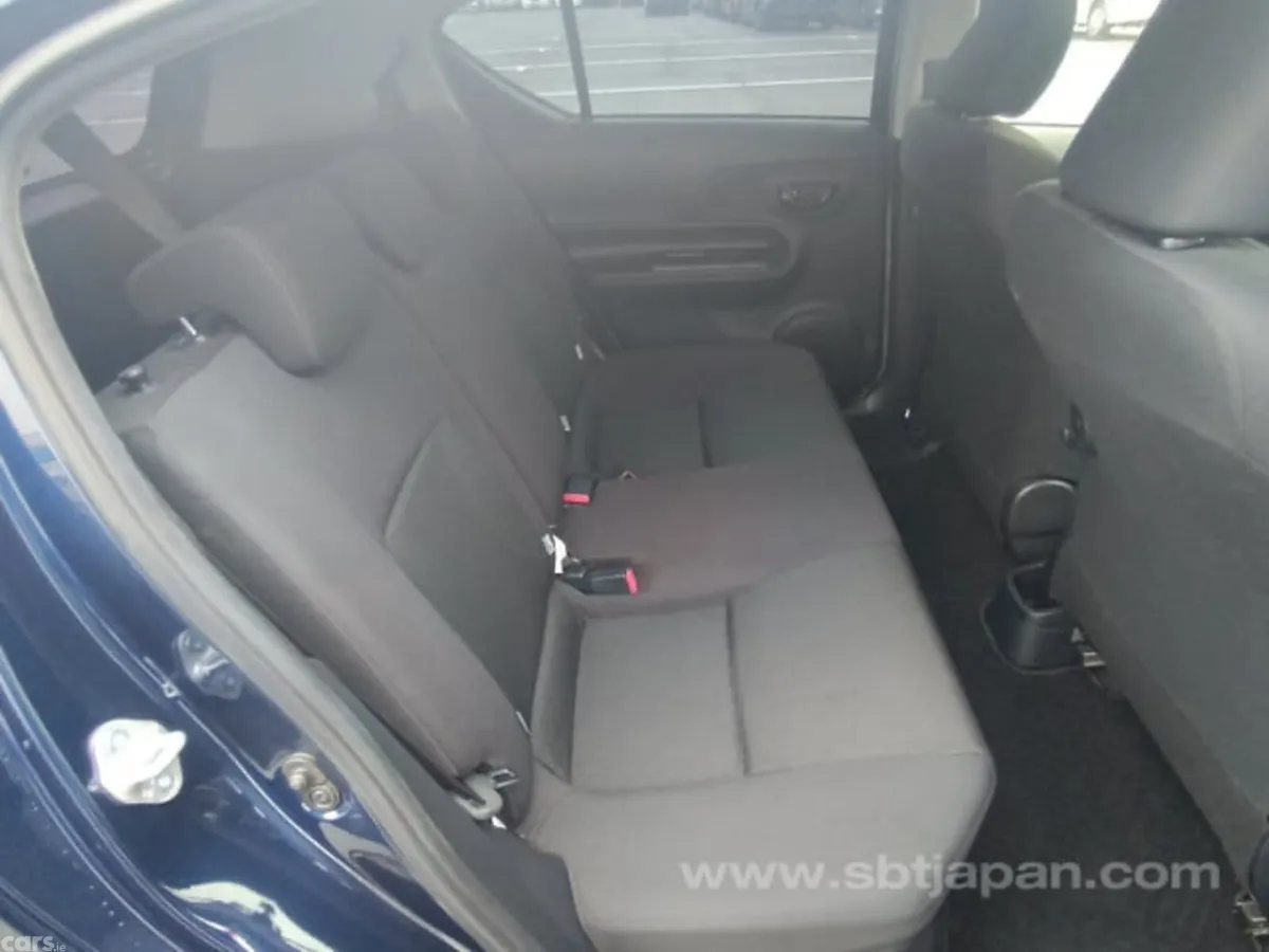 Toyota Aqua Hatchback, Petrol Hybrid, 2017, Blue