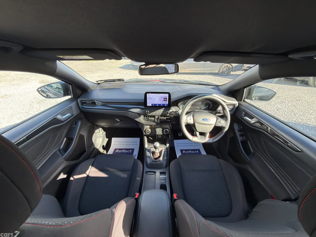 Ford Focus Hatchback, Diesel, 2021, Grey