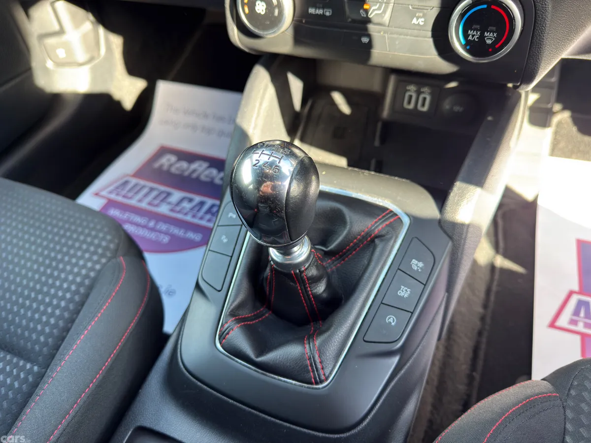 Ford Focus Hatchback, Diesel, 2021, Grey