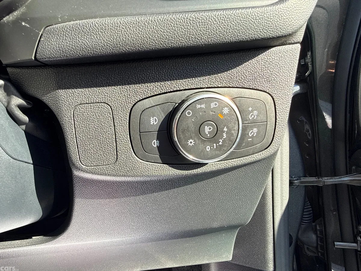 Ford Focus Hatchback, Diesel, 2021, Grey