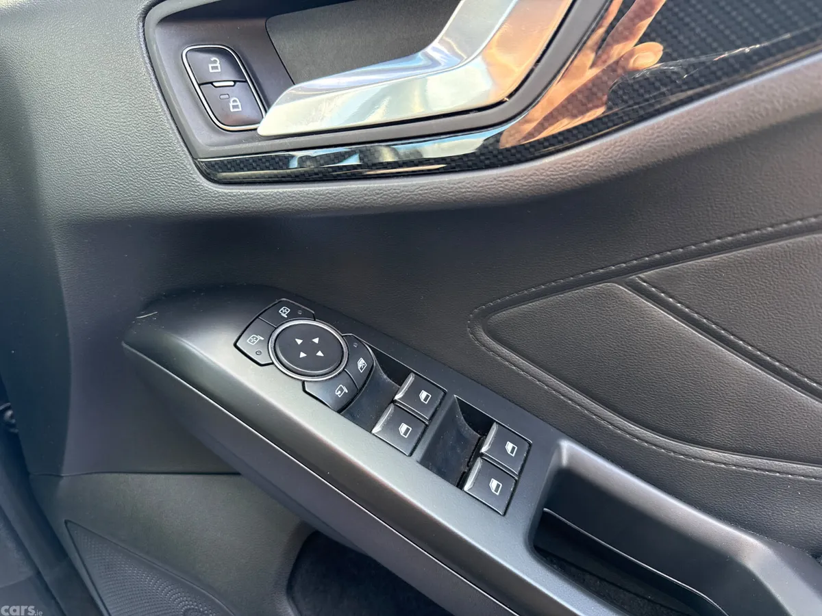 Ford Focus Hatchback, Diesel, 2021, Grey