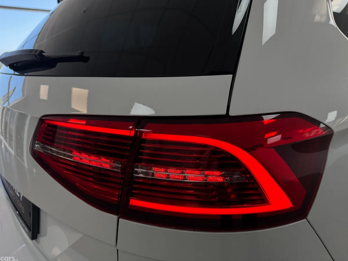Volkswagen Passat Estate, Diesel, 2018, White