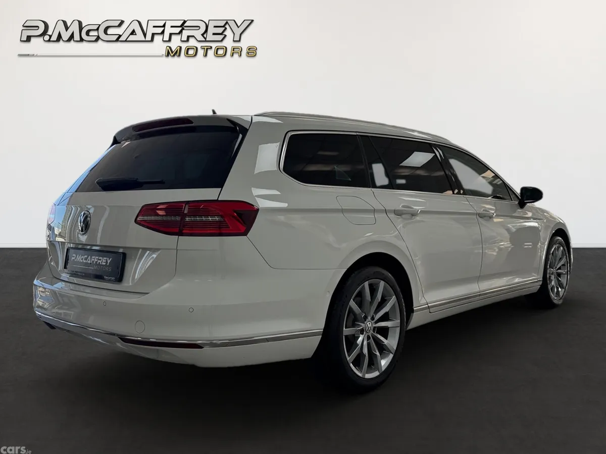 Volkswagen Passat Estate, Diesel, 2018, White