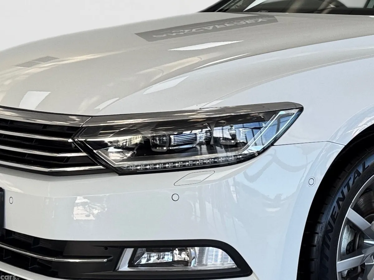 Volkswagen Passat Estate, Diesel, 2018, White