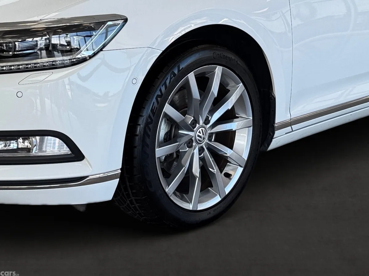 Volkswagen Passat Estate, Diesel, 2018, White