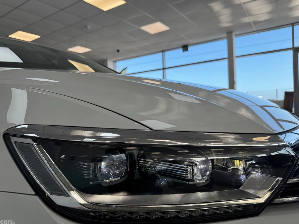 Volkswagen Passat Estate, Diesel, 2018, White